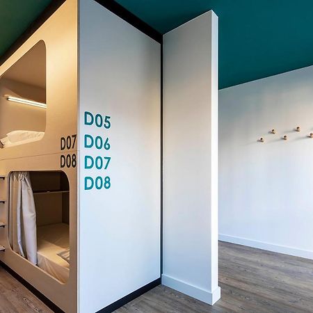 Bulezen Urban Hostel Понтеведра Екстериор снимка