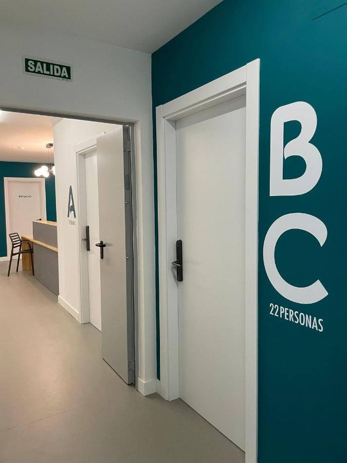 Bulezen Urban Hostel Понтеведра Екстериор снимка