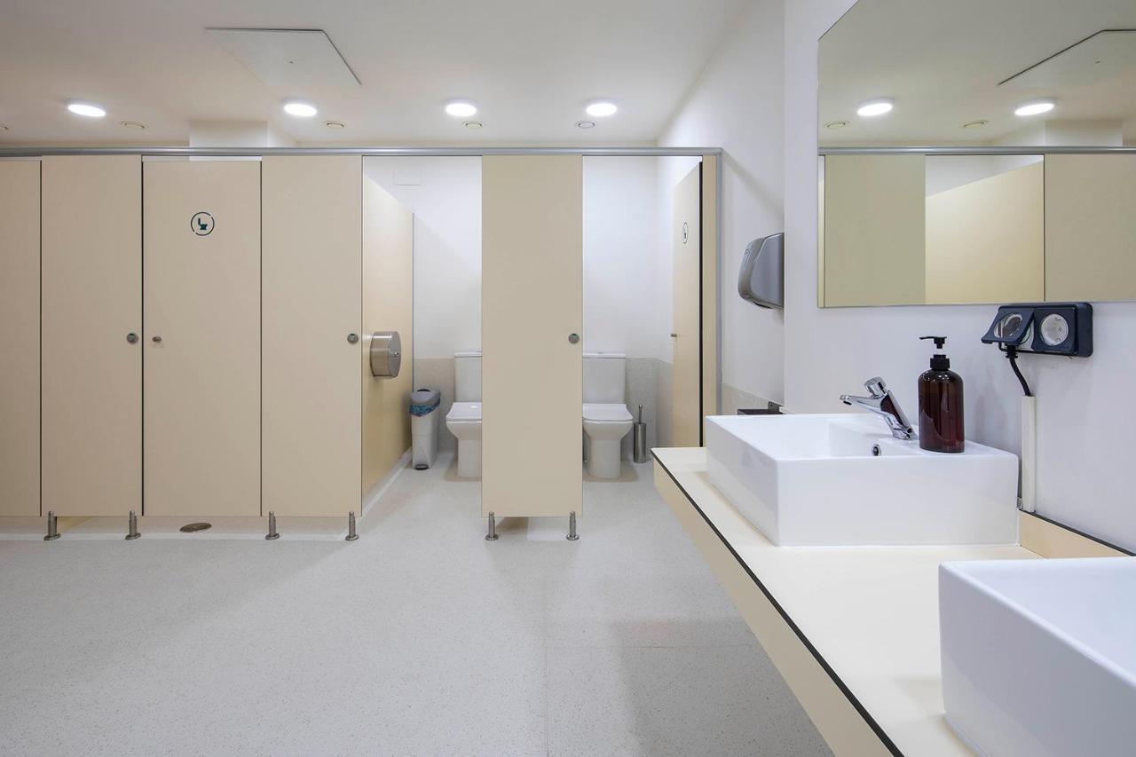 Bulezen Urban Hostel Понтеведра Екстериор снимка